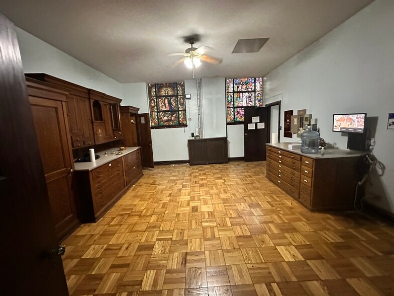 More Photos Of 2311 S Washtenaw Ave, Chicago Religious Facility For Sale