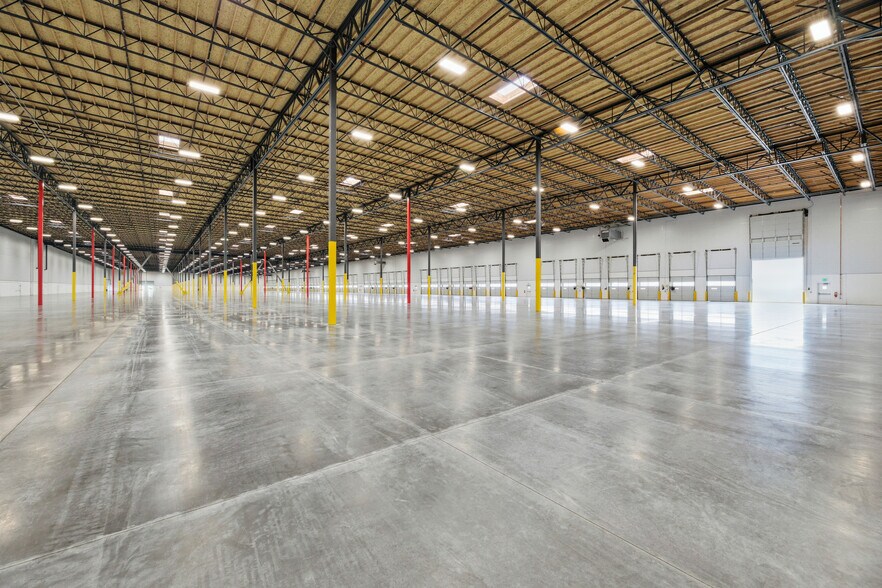 More Photos Of 14003 Mount Anderson St, Reno Distribution For Lease