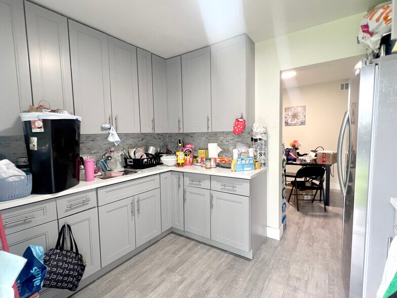 More Photos Of 2134 Lincoln St, Hollywood Apartments For Sale