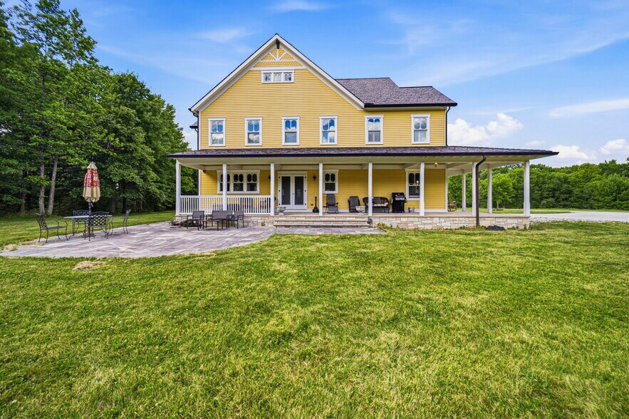 More Photos Of 3126 Mennonite Rd, Mantua Sports And Entertainment For Sale
