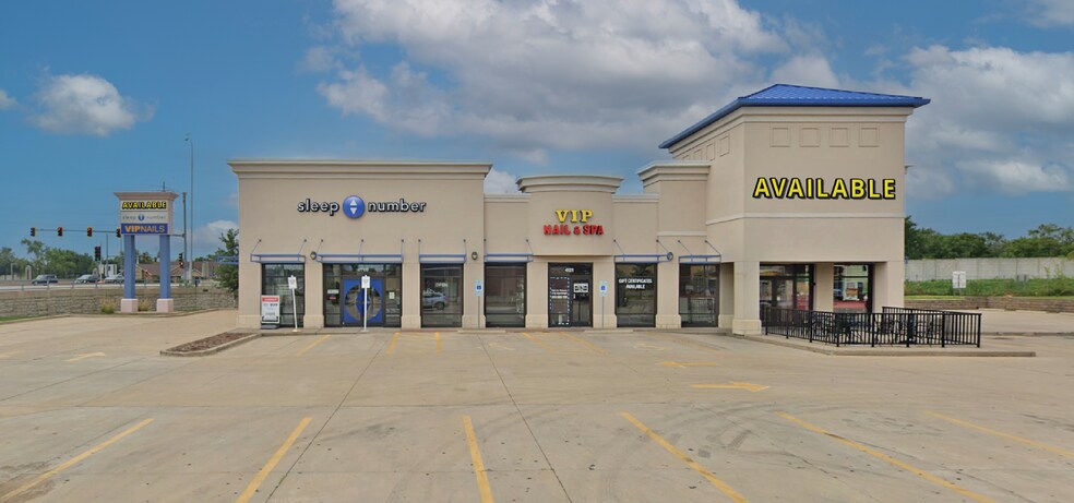 More Photos Of 4123 N Sterling Ave, Peoria Freestanding For Lease