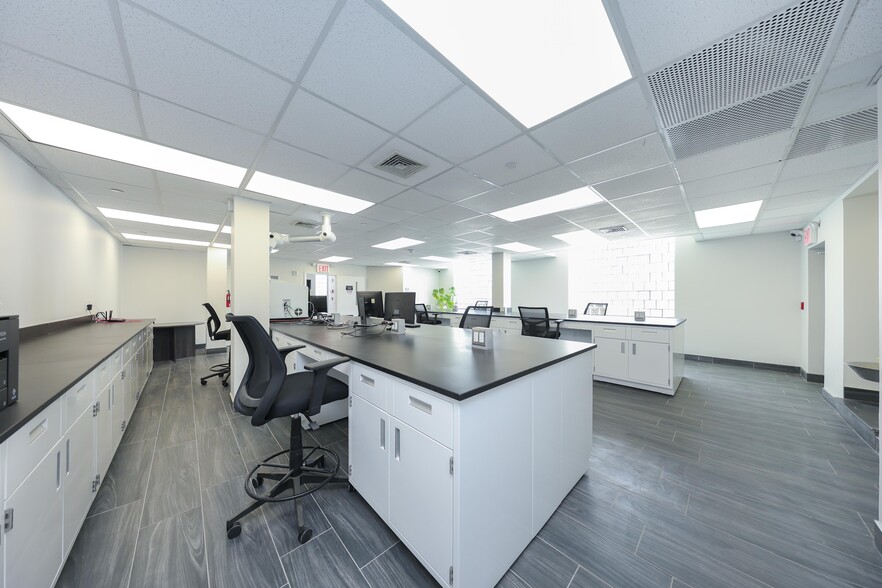 More Photos Of 2940 Richmond Ter, Staten Island Loft Creative Space For Sale