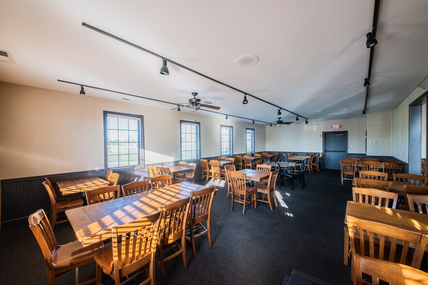 More Photos Of 7052 Benton Rd, Paducah Restaurant For Sale