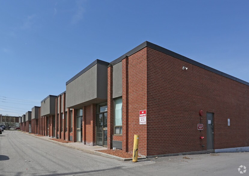 More Photos Of 1575 Sismet Rd, Mississauga Warehouse For Lease