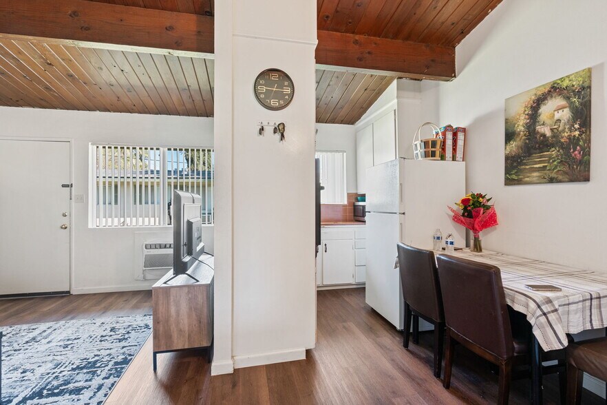 More Photos Of 1030-1040 S 8th St, Fresno Apartments For Sale