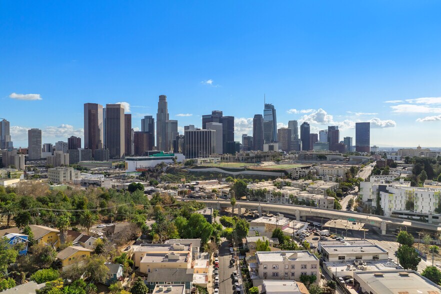 More Photos Of 146-150 Douglas St, Los Angeles Apartments For Sale