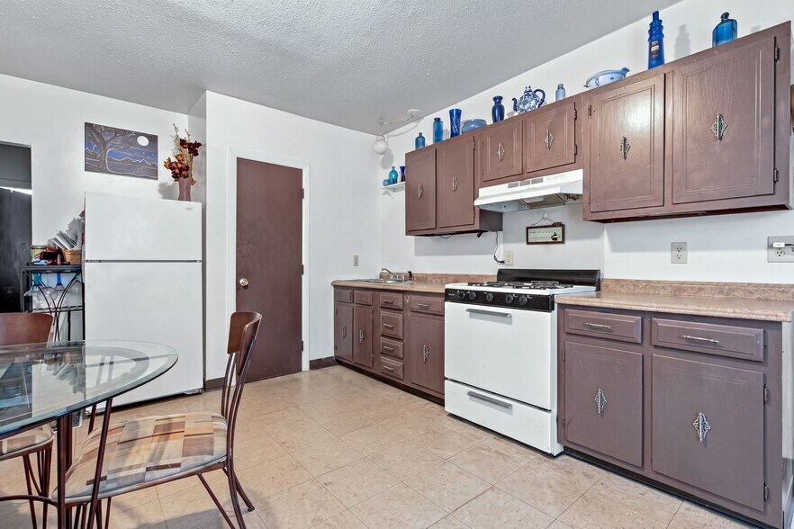 More Photos Of 32 Northeast St, Woonsocket Apartments For Sale