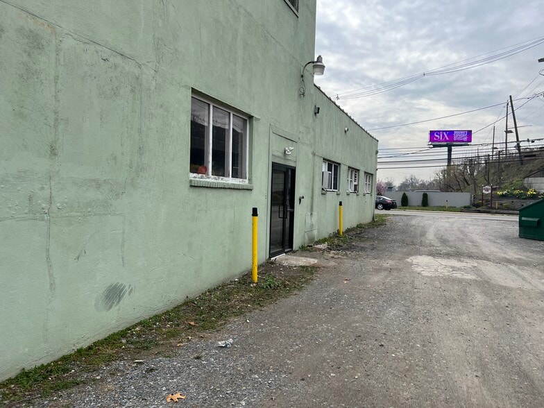 More Photos Of 158 Central Ave, Rochelle Park Warehouse For Lease