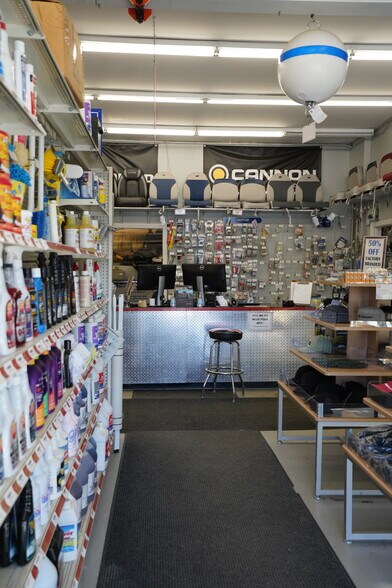 More Photos Of 1822 Hooksett Rd, Hooksett Specialty For Sale