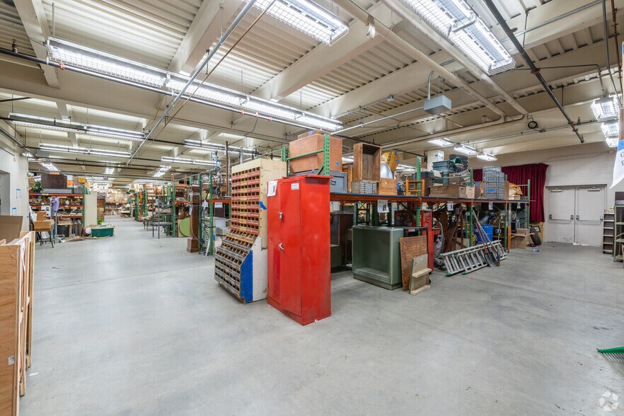 More Photos Of 78 Barnum Rd, Devens Light Manufacturing For Lease