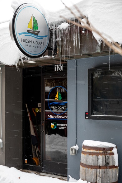 More Photos Of 120 S Park St, Traverse City Restaurant For Sale