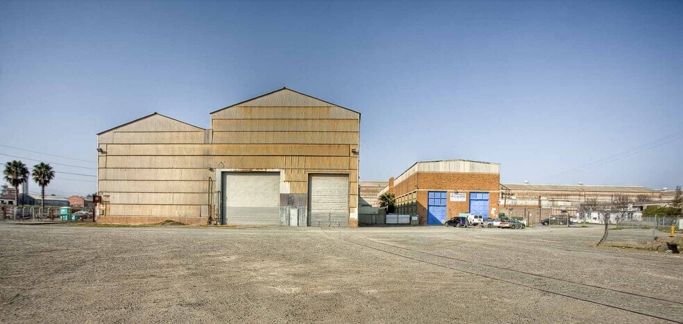 More Photos Of 1101-1501 Loveridge Rd, Pittsburg Unknown For Lease