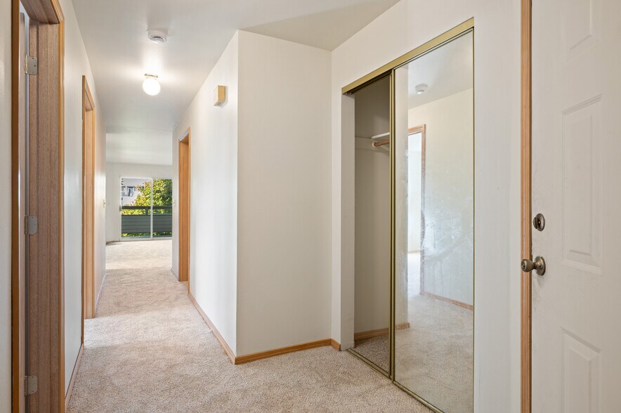 More Photos Of 6042 Fauntleroy Way SW, Seattle Apartments For Sale