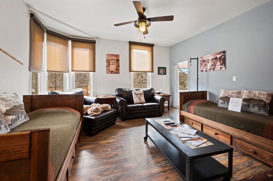 More Photos Of 502 Main Street, New Castle Hotel For Sale