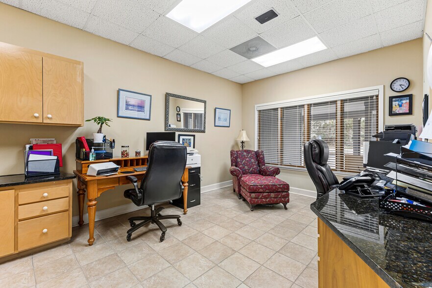 More Photos Of 1902-1906 Meeting Ct, Wilmington Medical For Sale