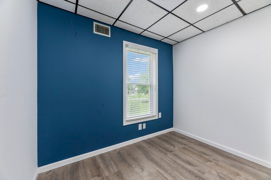 More Photos Of 32 Jefferson Plz, Princeton Medical For Sale