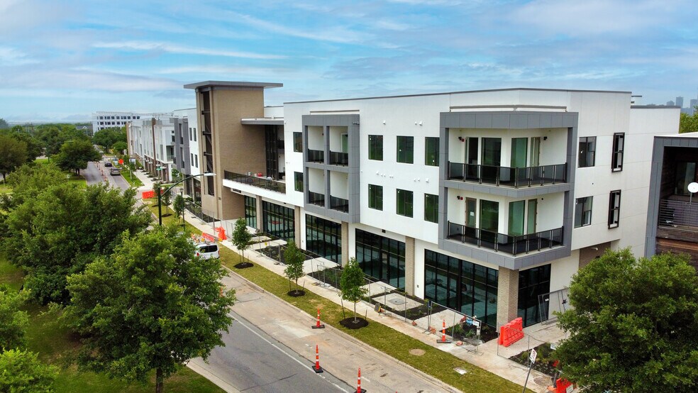 More Photos Of 2805 MCCURDY ST, Austin Apartments For Sale