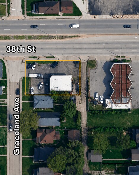 More Photos Of 227 W 38th St, Indianapolis Auto Repair For Lease