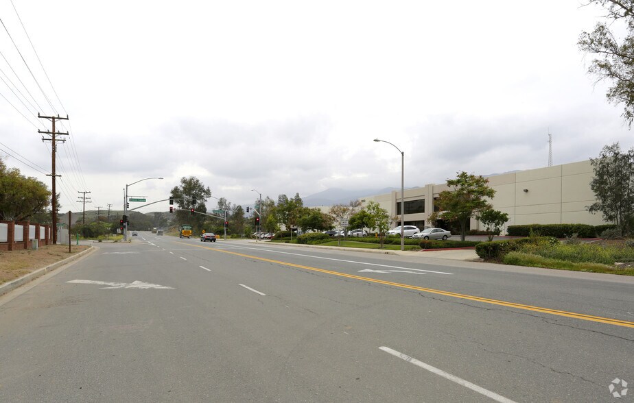 More Photos Of 23143 Temescal Canyon Rd, Corona Manufacturing For Lease