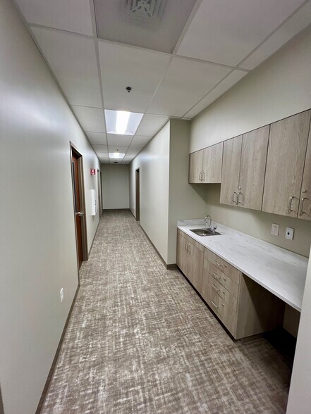 More Photos Of 1386 Lead Hill Blvd, Roseville Medical For Lease