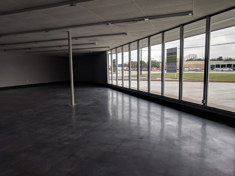 More Photos Of 7504 Boulevard 26, North Richland Hills Health Club For Lease