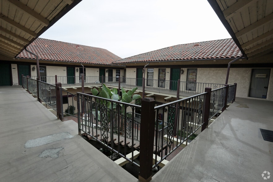 More Photos Of 16689 Foothill Blvd, Fontana Office For Lease