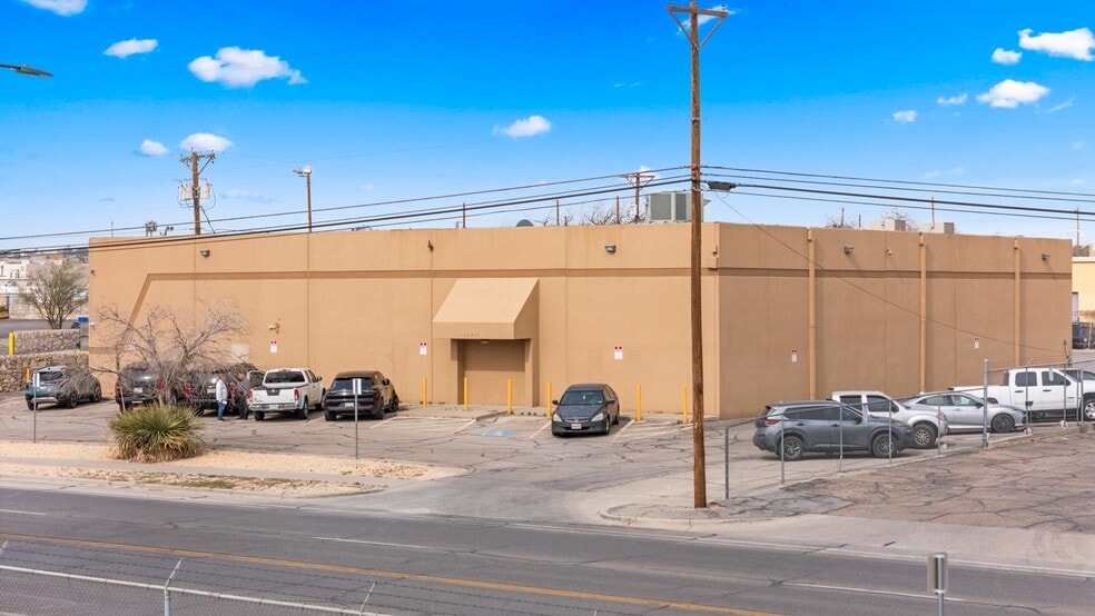 Primary Photo Of 11211 Pellicano Dr, El Paso Flex For Sale