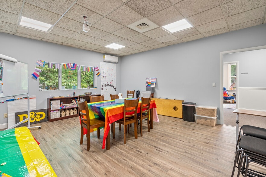 More Photos Of 887 Main St, Monroe Office Residential For Sale