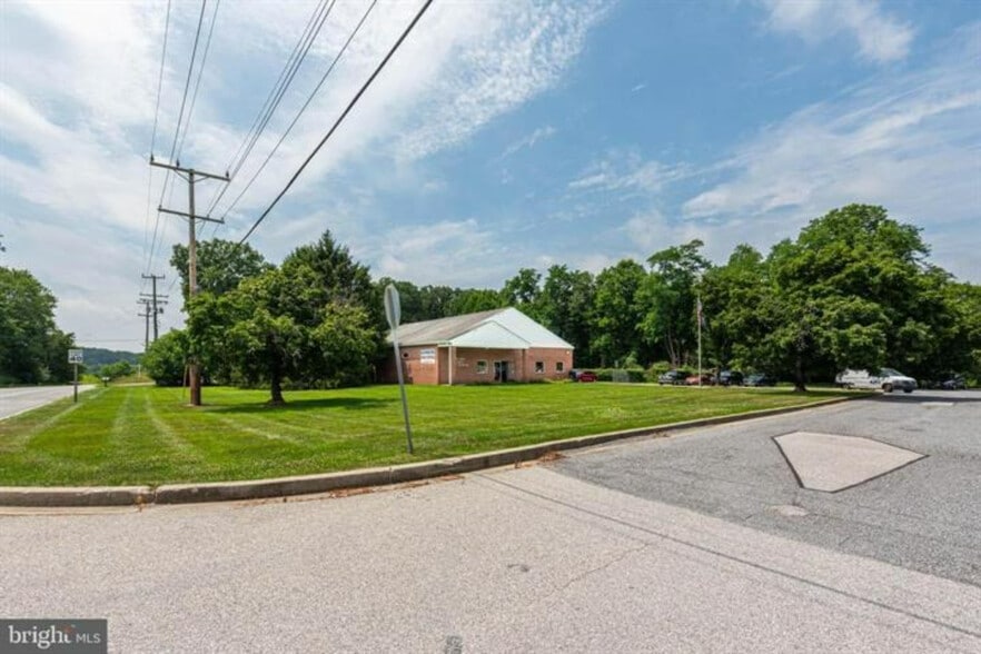 More Photos Of 19250 York rd, Parkton Flex For Sale