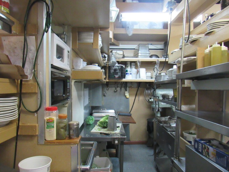 More Photos Of 102 N Hill St, Griffin Restaurant For Sale
