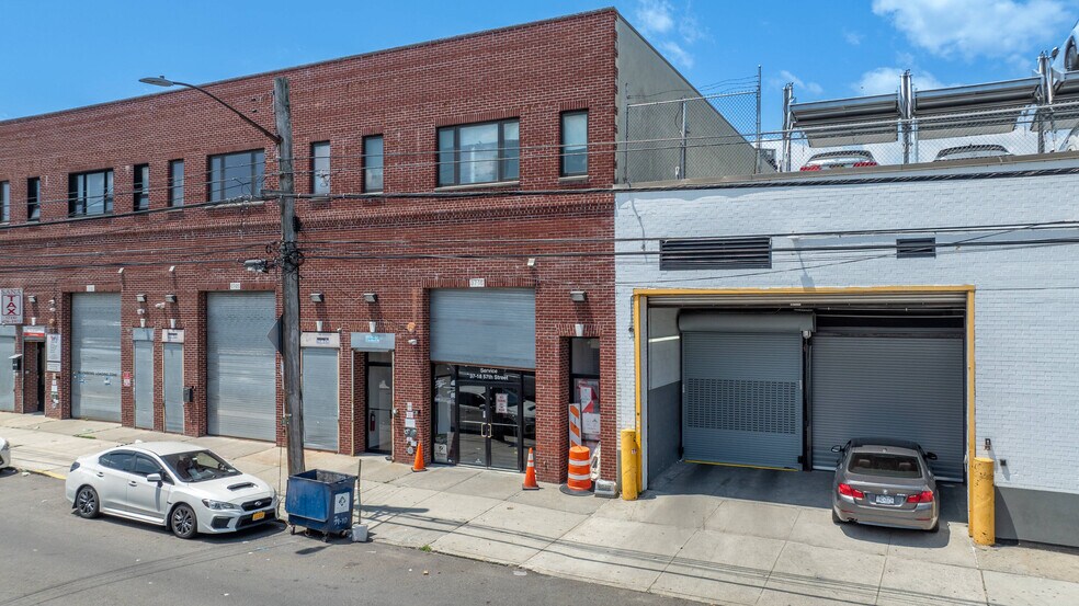 More Photos Of 3718 57th St, Woodside Distribution For Sale