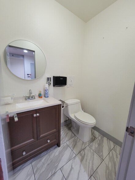 More Photos Of 3231 Waring Ct, Oceanside Medical For Sale