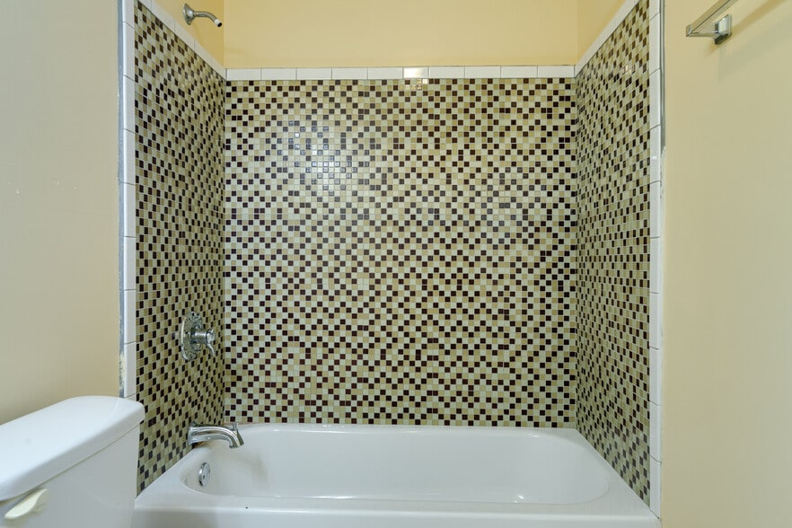 More Photos Of 712 Grove Ave, Petersburg Apartments For Sale