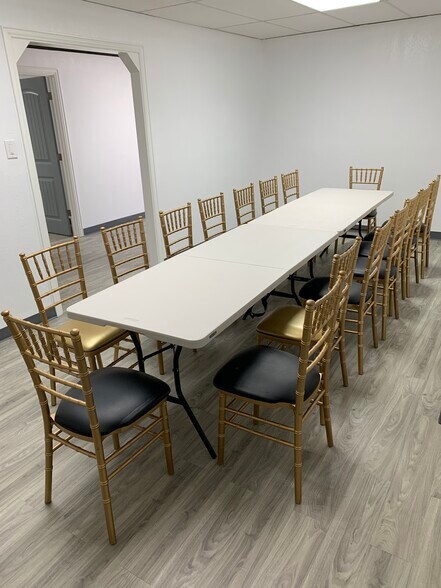 More Photos Of 2313 W Arkansas Ln, Pantego Medical For Lease