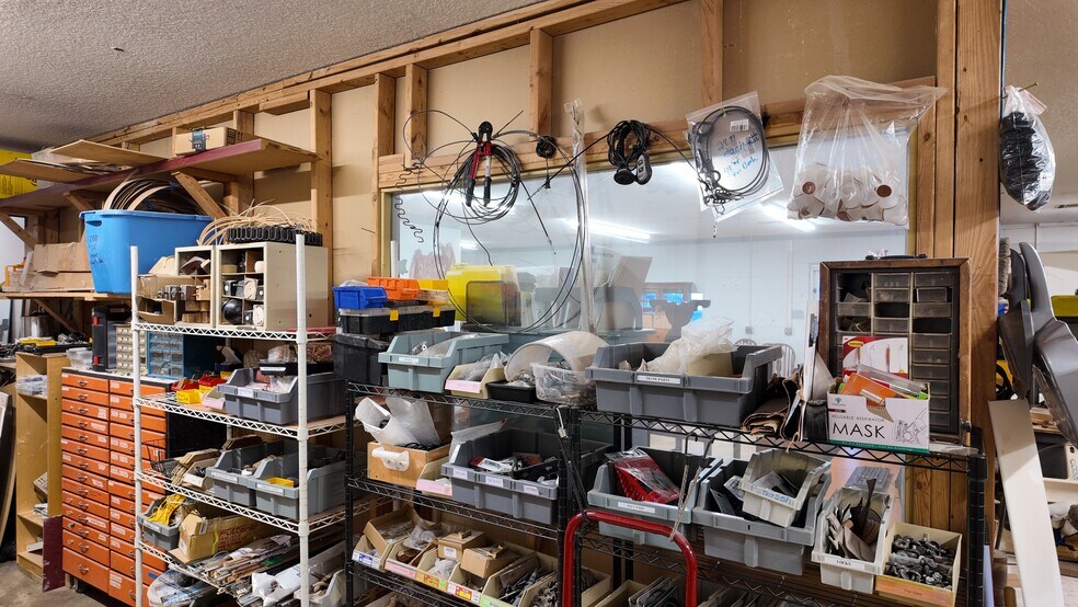 More Photos Of 5467 N Main St, Joplin Freestanding For Sale