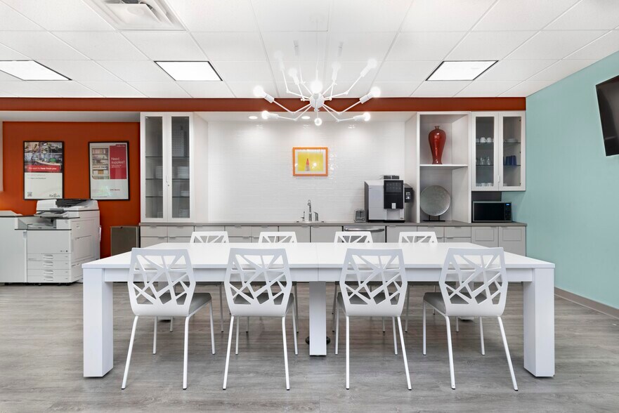 More Photos Of 201 N Illinois St, Indianapolis Coworking Space