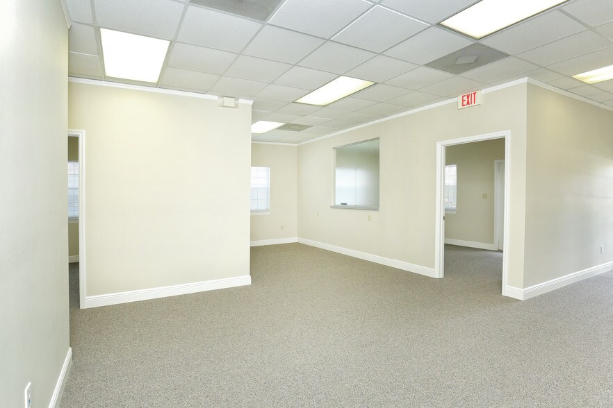 More Photos Of 501 E Oak St, Kissimmee Medical For Lease