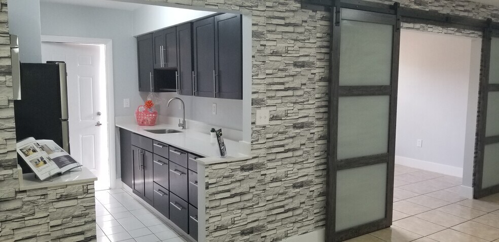 More Photos Of 7200 Pembroke Rd, Miramar Apartments For Sale