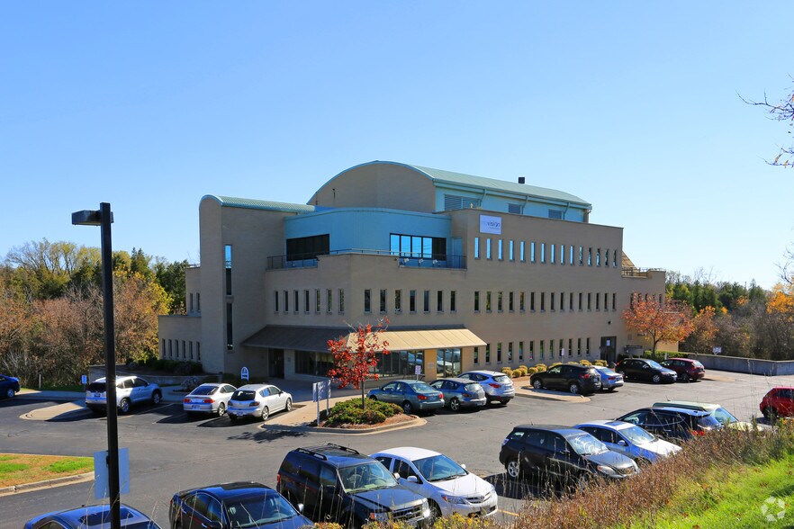 More Photos Of 148 Manitou Dr, Kitchener Office For Lease
