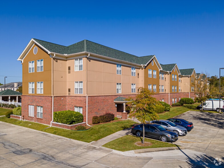 More Photos Of 5860 Corporate Blvd, Baton Rouge Hotel For Sale