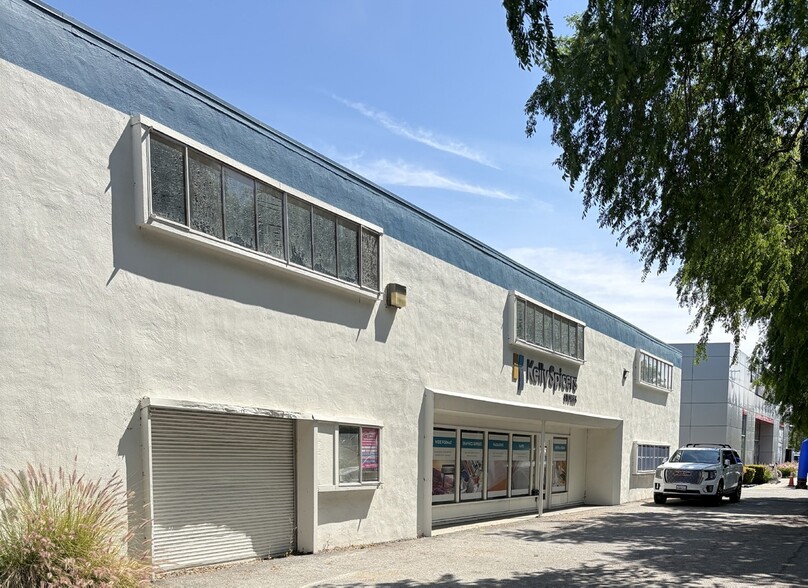 More Photos Of 4227 Middlefield Rd, Palo Alto Service For Lease