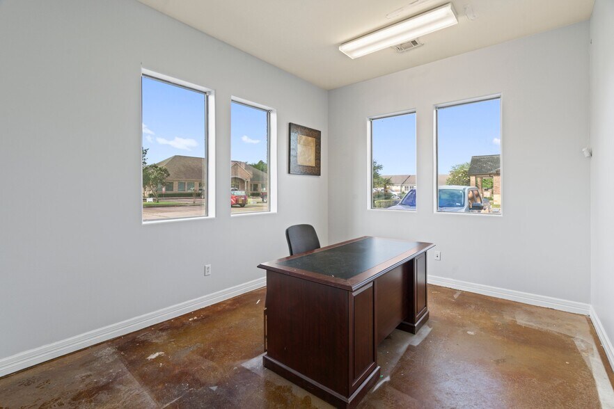 More Photos Of 439 Mason Rd, Katy Medical For Sale