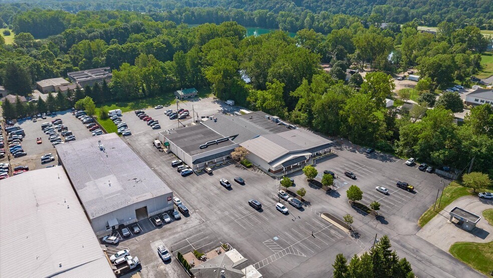 More Photos Of 484 S Main St, Granville Supermarket For Sale