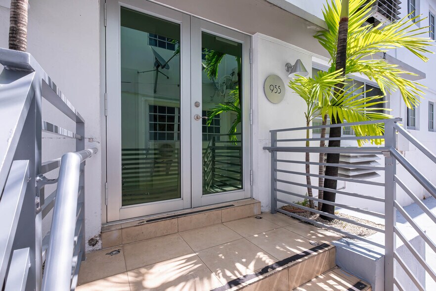 More Photos Of 951 Jefferson Ave, Miami Beach Multifamily For Sale