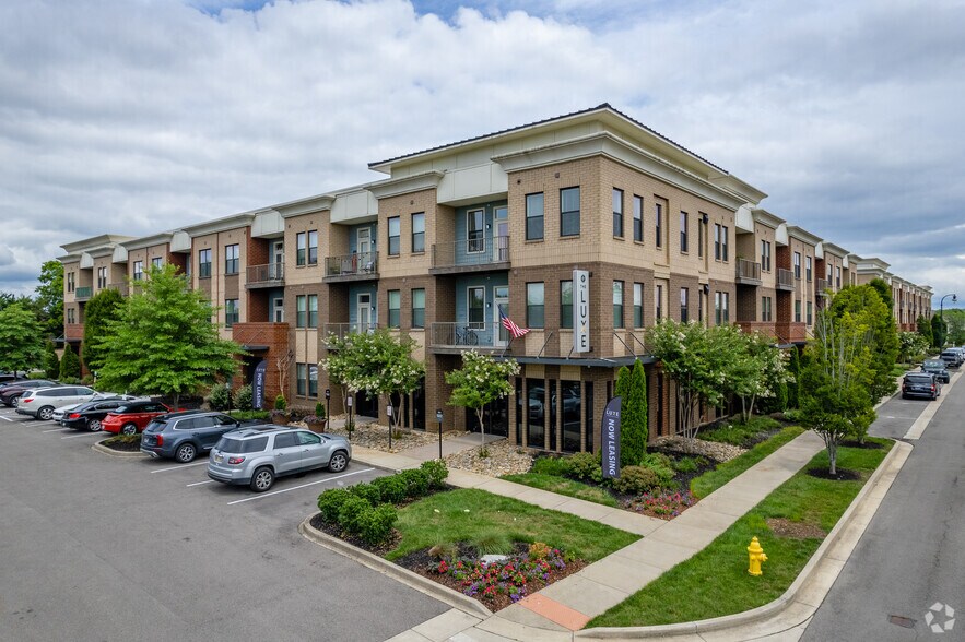 Primary Photo Of 130 Cinema Dr, Hendersonville Apartments For Lease