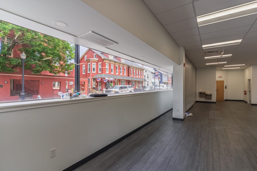 More Photos Of 2 E Main St, Ephrata Apartments For Lease
