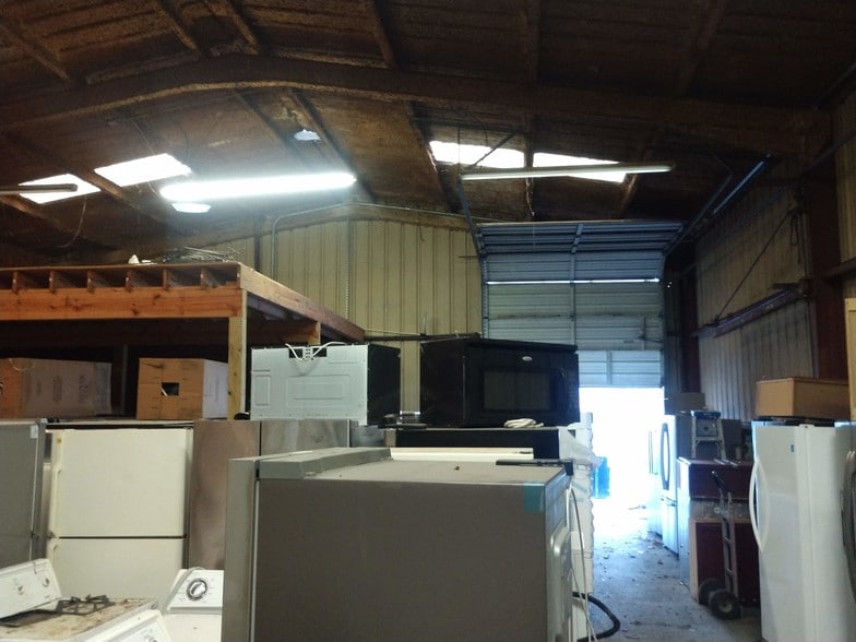 More Photos Of 8709 Irvington Blvd, Houston Warehouse For Sale