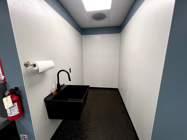 More Photos Of 1404-1446 Concannon Blvd, Livermore Medical For Sale
