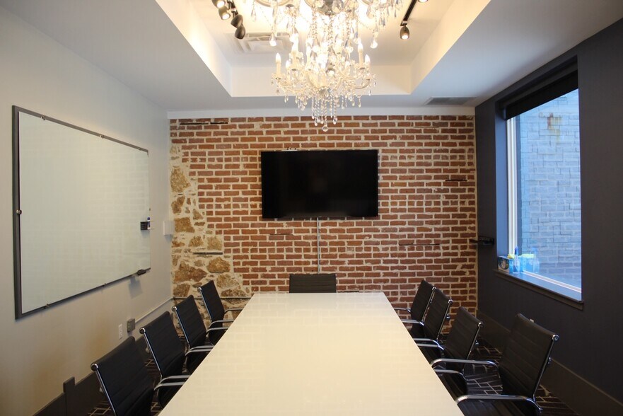 More Photos Of 8105 Rasor Blvd, Plano Coworking Space