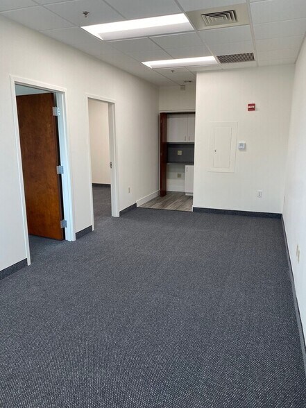 More Photos Of 7700 Congress Ave, Boca Raton Office For Lease